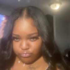 Who can do a sleek ponytail for me this friday 🥺🤸 or a sew innnn help  meee