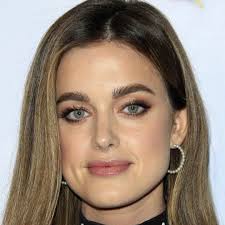 Unwrapping Christmas: Mia's Prince (2024)