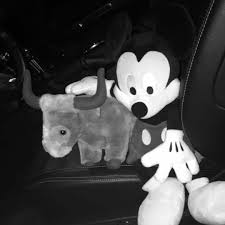 Stream Wes Leach music