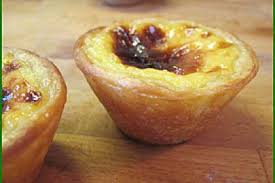 Pasteis De Nata Ou Pasteis De Belem Petits Flans Aromatises Au Citron Portugais Recette Ptitchef Recette Pasteis De Nata Recette Alimentation Recette Dessert