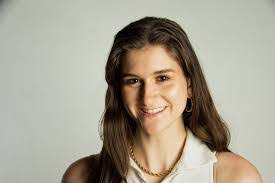 Lucy Stover's Instagram, Twitter & Facebook