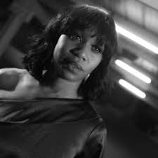 Adia Bell (@mygiftismyart)