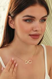 Collar con nombre infinito en oro de 18 quilates Collar minimalista  infinito para mujer de 18 quilates Regalo de aniversario para esposa Regalo  de Navidad para ella Regalo para ella