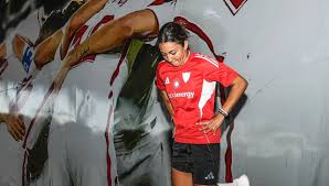 Zoealone athome porn she dropped to her knees and started