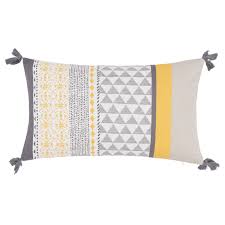 Yellow And Light Grey Cotton Cushion Cover 30x50 On Maisons Du Monde Take Your Pick From Our Furniture An Fundas De Cojines Cojines Amarillos Almohadas Grises