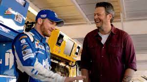 Cancion de nascar 2017 blake shelton. Blake Shelton Nbc Sports Bringing Back The Sunshine For Nascar Debut Sporting News