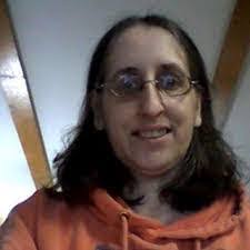 Carolyn Devery's Instagram, Twitter & Facebook