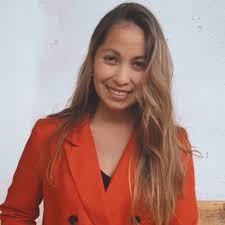 Julia Poblete (@jusuuarez)