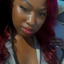 Michelle Dacey's Instagram, Twitter & Facebook