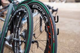 The most common sign that your bicycle tires should be replaced is a sudden streak of flat tires. Road Tyres Buying Guide Wiggle Guides