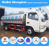 Dongfeng 4X2 Milk Water Tanker 5 Cbm Stainless Steel Truck Liquid Food  Transport Vehicle