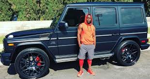 Kevin Hart Shows Off His Customized Mercedes Amg G65 Carscoops Mercedes Amg Kevin Hart Mercedes