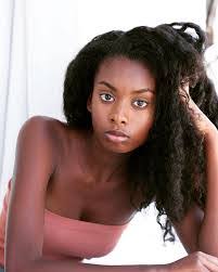 Olivia Isaacs's Instagram, Twitter & Facebook