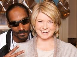 Christmas dinner party with martha's family. Martha Stewart And Snoop Dogg Team Up For New Dinner Party Entertainment Show Newstalk