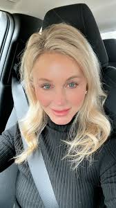 Darlene Sebring's Instagram, Twitter & Facebook