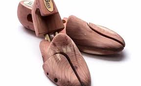 The 5 Best Cedar Shoe Trees And Why You Should Start Using Them