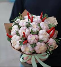 Haha This A Nice Arrangement To Take To Someone Essbare Strausse Obstprasentation Geschenke
