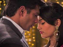 Daily soap qubool hai is making waves everywhere with the interesting chemistry of tall, dark, handsome, quiet and the upcoming episode will bring more twists and turns in zoya's (surbhi jyoti) life in qubool hai on zee tv. Qubool Hai Latest News Qubool Hai Latest Story Update Qubool Hai October 22nd Episode Filmibeat