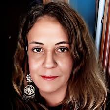 Ella Ponce Uribe (@ellitaponce)