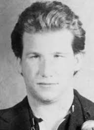 This is the story of how Joshua Doore was murdered an hour before his  wedding his real name was Harvey Leach and he had been borrowing money from  the mafia..... specifically Anthony "