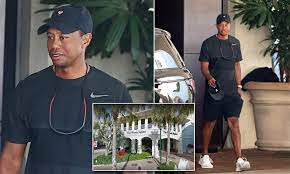 Tiger Woods Is Seen At His Upscale Florida Restaurant That Was Ordered To Stop Serving Soup And Fish Daily Mail Online