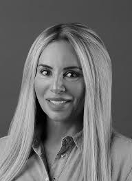 Victoria Fisher's Instagram, Twitter & Facebook