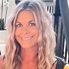 Gina Antonucci's Instagram, Twitter & Facebook