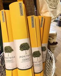 Möchten sie yoga als einen von vielen. Jade Yoga Matte Bringt Sonne Ins Haus Yogabude Dortmund