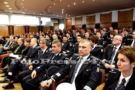 Politia romana sare in ajutorul pamantului: Ziua PoliÈ›iei Romane CelebratÄƒ La PiteÈ™ti Foto Press 24