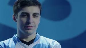 More average streamers will make roughly $250 in ad revenue per 100 subscribers or $3.50 per 1,000 views. The Untold Truth Of Shroud