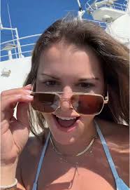 Wishing I was back in Valenciaaa 🩵 #fyp #tatemcrae #summer