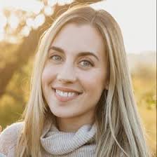 Laura Frederiksen's Instagram, Twitter & Facebook