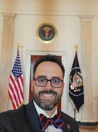 Andy Levy's Instagram, Twitter & Facebook