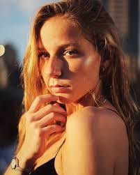 Selena Ward's Instagram, Twitter & Facebook