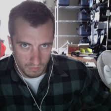 Travis Mott (@Travis_J_Mott)