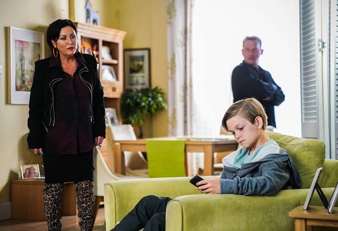 EastEnders spoilers - details of fire drama in Janine return plot