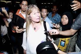 The website reported on the welfare of the indigenous people in sarawak followed by exposés on corruption scandals in sarawak and malaysia in general. Sarawak Report Editor Appeals Against Decision Allowing Terengganu Sultanah Not To Testify In Defamation Suit The Edge Markets