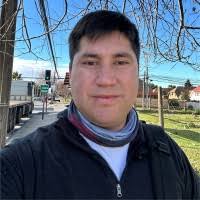 50+ perfiles de «Frederick Bravo»