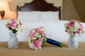 4.7 out of 5 stars 948. The May Eighteenth Bouquet A Spring Wedding Bouquet Created For Julie Mariages Intimes Quebec Elopements