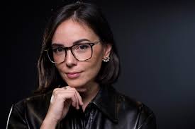 Les people face au cancer : «Si jai pu aider, mission accomplie», confie Agathe  Auproux - Le Parisien