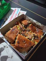 We're exploring the beautiful braga street today, as well as eating a delicious sundanese ramadan feast and trying seblak for the first time. Martabak Anton Bsd Tangerang Lengkap Menu Terbaru Jam Buka No Telepon Alamat Dengan Peta
