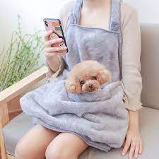 楽天市場 抱っこ用エプロン 猫 犬 抱っこ紐 猫寝袋 ペット寝袋 ペットスリング エプロン包 ペットバッグ抱っこ紐 スリングバッグ 犬猫用 小型犬用 肩掛け ペットスリング 毛粘着防止 暖かい 防寒対策 ペット用品 modanic 犬 抱っこ 寝袋 抱っこ紐
