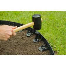 Découvrez nos 48 idées pour un espace vert élégant digne des plus grands paysagistes. Bordure De Jardin Flexible Noir 4m 16 Piquets Fournis Haut 4 5cm