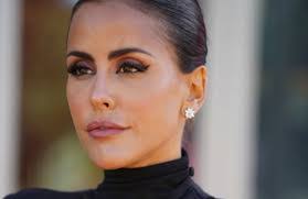 Catherine Fraga's Instagram, Twitter & Facebook