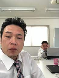 大塚玉堂@男優復帰しますた on X: ( ´_ゝ`)どっちがウケでしょーか？ t.coyppYMuAij0  X