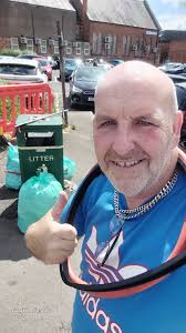 Please remember Monday is bin day can we park abit more sensibly so the  dustcart can get around the village. Thank you