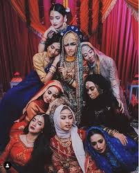 فرهننا قيسمينا ) (24 ekim 1997 doğumlu) malezyalı aktris. Rasa Happy Tu Lain Sangat Macam Kak Pearl Yang Kahwin Sweet Qismina Terbayang Arwah Kakaknya Di Majlis Nikah Elfira Loy Keluarga