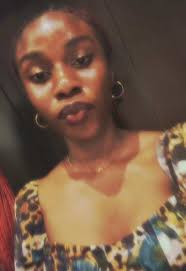 Imagine the background as an art gallery🤣. vc:@~Tømïe$yñe🌸❤️‍🩹@shaw...