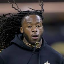 Saints' Alvin Kamara Made Classy Gesture to Sideline Worker Injured in  Collision