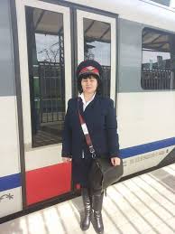 Statutul personalului feroviar poate fi consultat mai jos sau descarcat in format.pdf in varianta finala trimisa spre promulgare. Statutul Personalului Feroviar A Fost Adoptat In Parlament Ceferistii Se Pot Pensiona Cu Cinci Ani Mai Devreme Din 2021